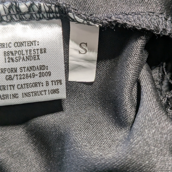 Elegant Black Strapless Gown with Sheer Overlay - Picture 9 of 14